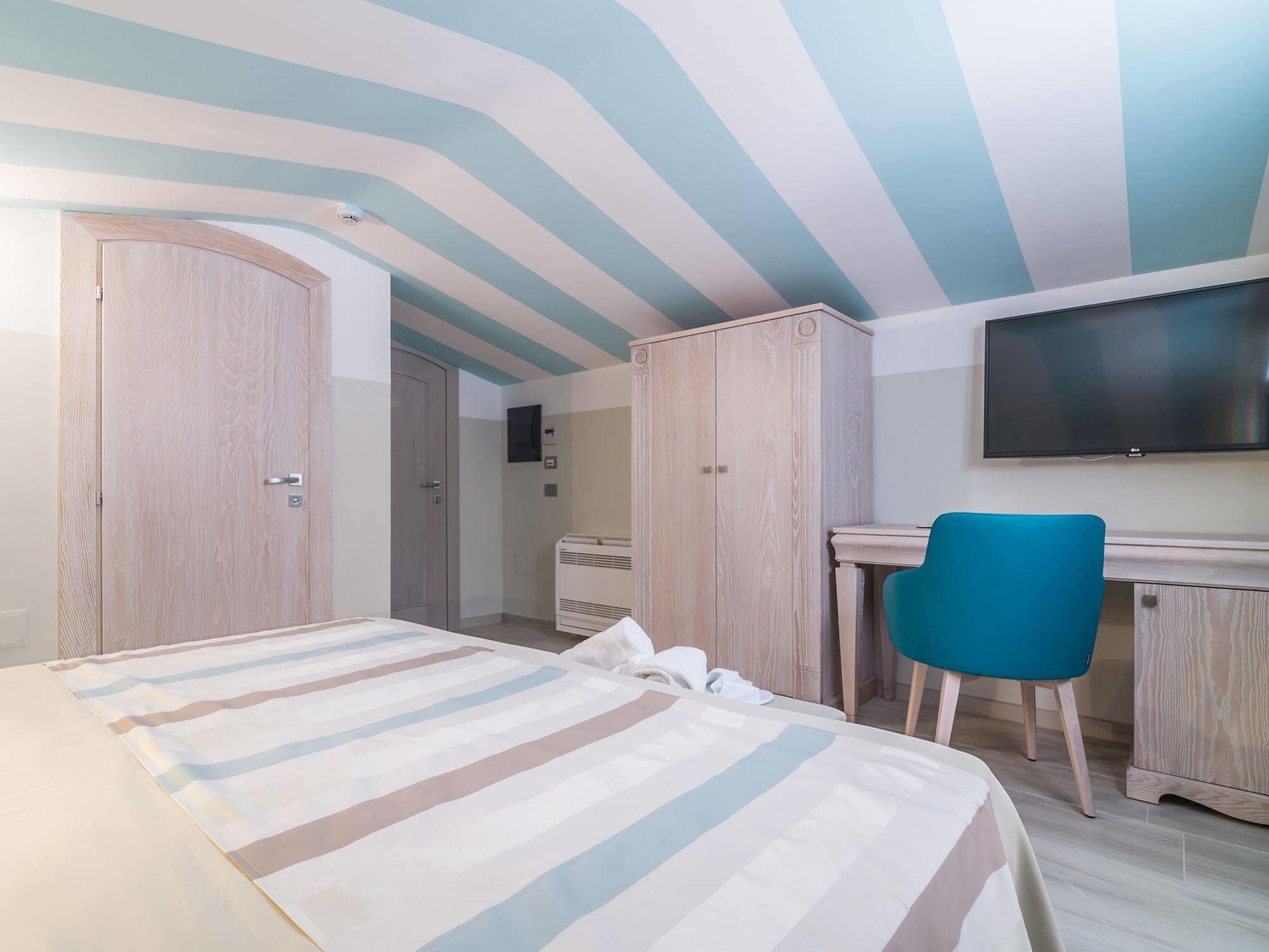 Hotel L'ambasciata De Charme 3*
